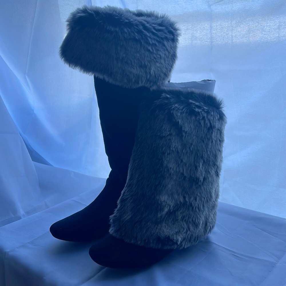 Report Footwear black boots & grey faux fur womens size 6.5. NWT